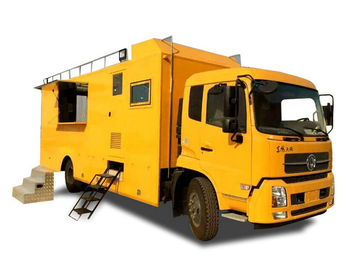 Porcellana Camion di cucina di re Run Mobile per pranzare di campeggio di progetto all'aperto di ingegneria fornitore